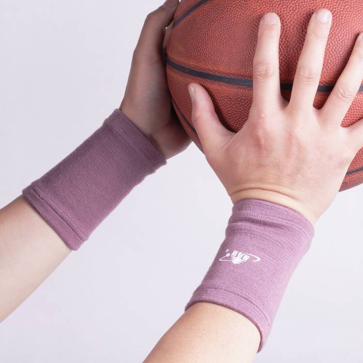 Nylon wrist brace