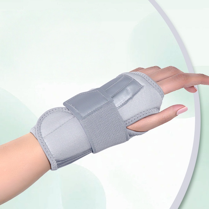 Elastic Wrist Brace with Splint Support - Ideal for Carpal Tunnel, Gym & Typing